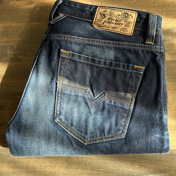 Diesel Larkee Dark Blue Regular Straight Jeans - Picture 12 of 13